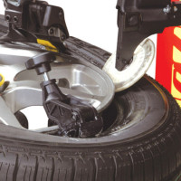 Pince 3ème main pour pneus Run Flat - Accessoires pour démonte pneus par Consogarage